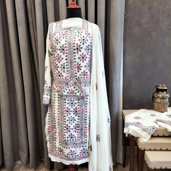 Balochi Handmade Dress in Saudi Arabia and Qatar