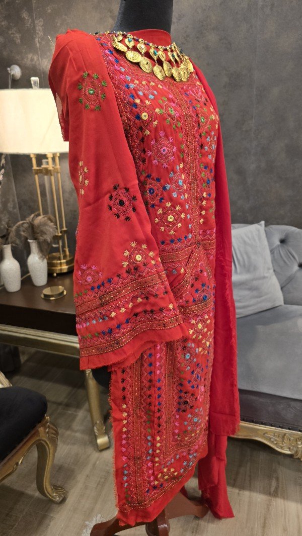 Handmade Balochi Dress – Shoolok Design | Traditional Hand Embroidery - Image 4