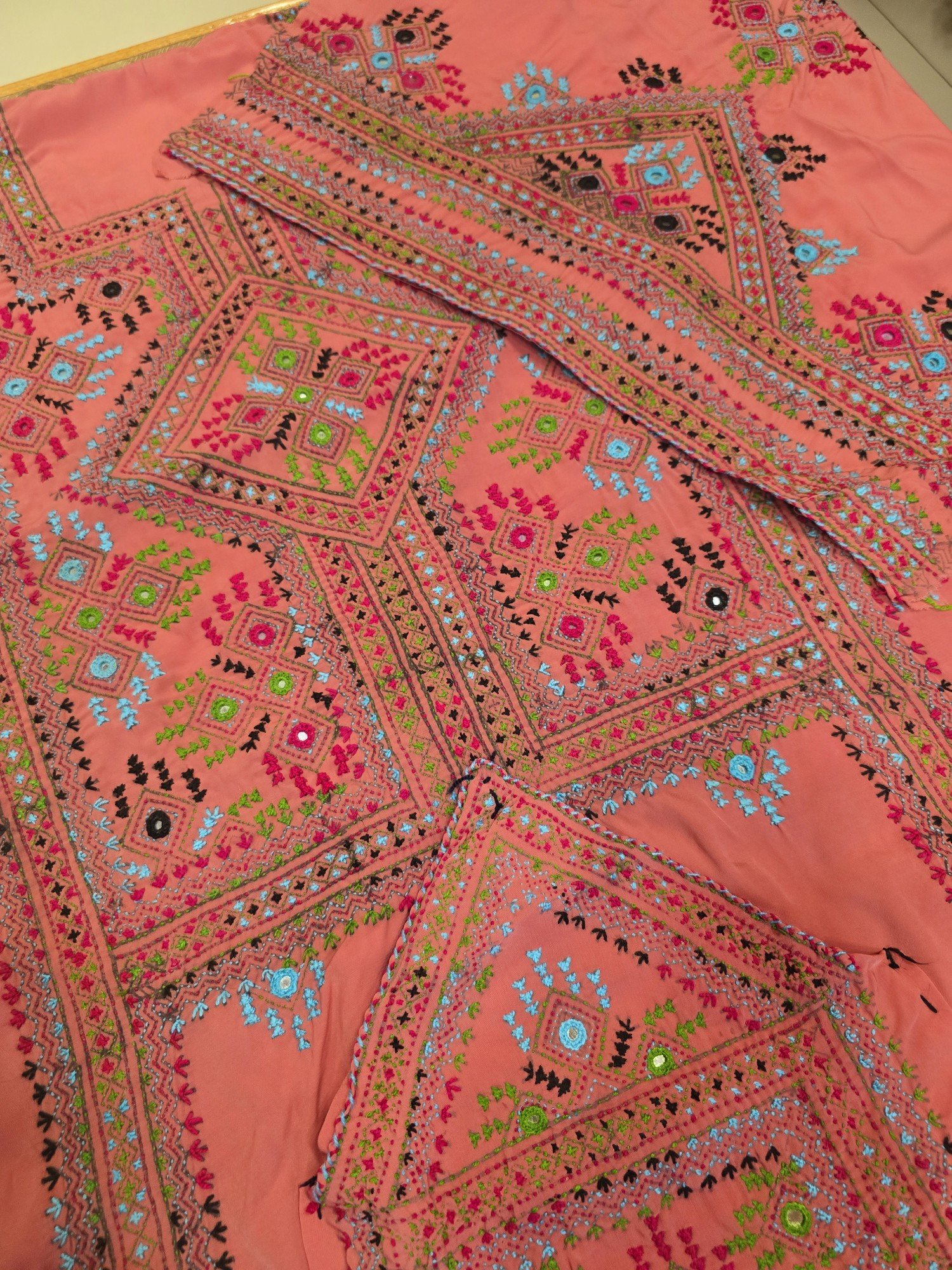 Balochi Hand Embroidered 3-Piece | Traditional Craft, Contemporary Colour |Balochi dress - Image 4